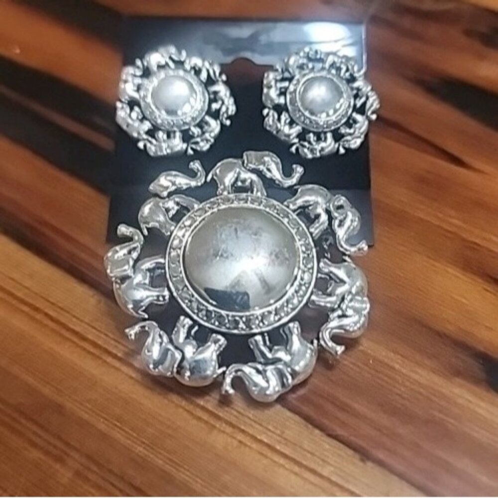 Unique Statement Brooch and‎ Earrings Set Elephants Silver Tone Vintage Jewelry